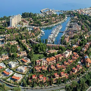 https://baia-dei-delfini.sicilyhotelsitaly.net